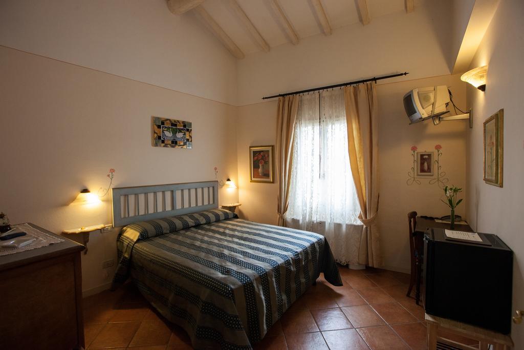 בורגו סן לורנצו Hotel Locanda Degli Artisti חדר תמונה