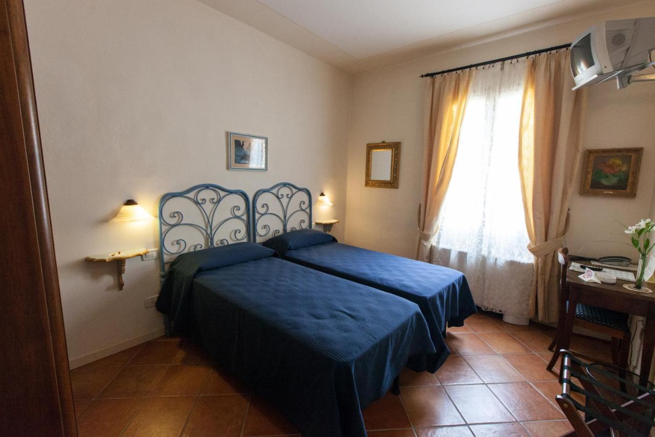 בורגו סן לורנצו Hotel Locanda Degli Artisti מראה חיצוני תמונה